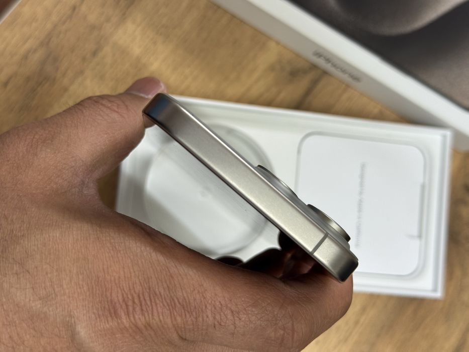  iPhone 15pro max 5G 256gb natural titanium