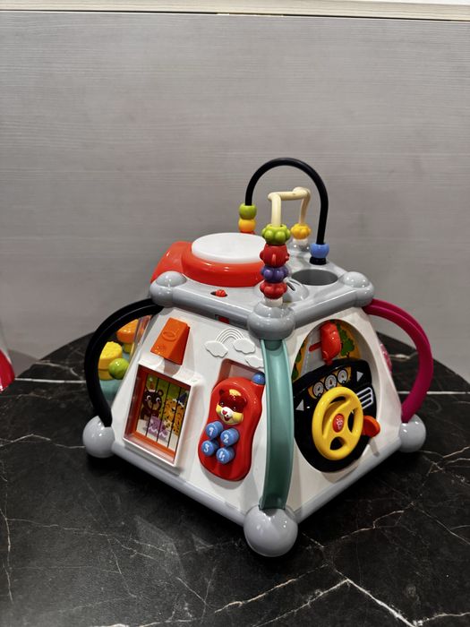 Развивающая игрушка бизиборд