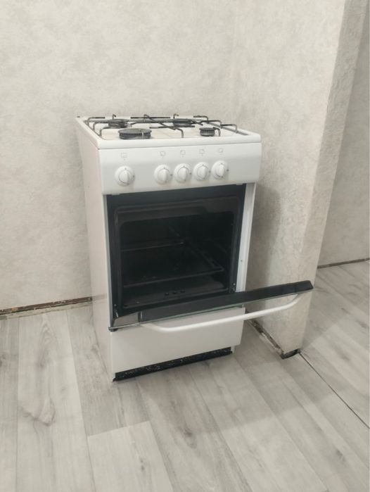 Продам газовую плиту