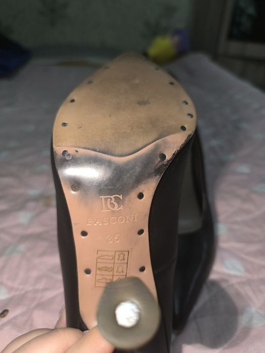 Туфли Баскони черные  35 размер.