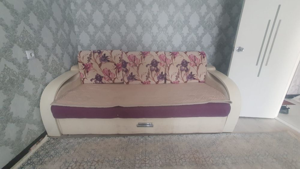 Продам диван . Самовывоз