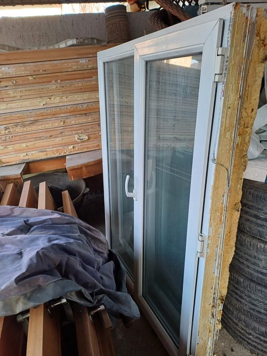 Пластиковые окна с подоконниками