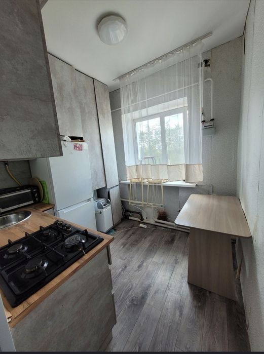 Продам квартиру  2х комнатной