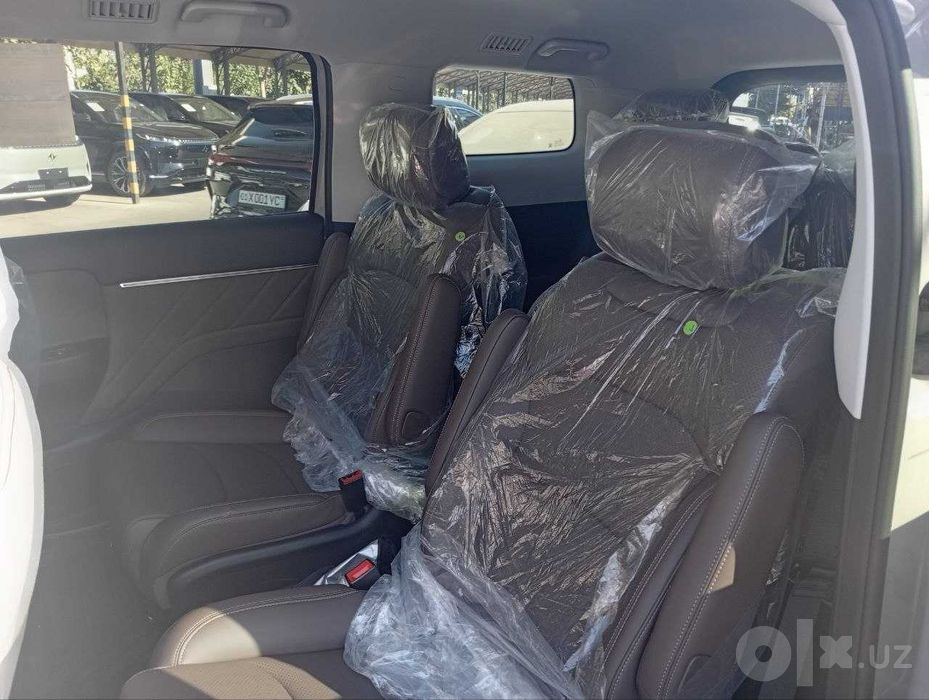 Wuling Xingguang 730 PHEV