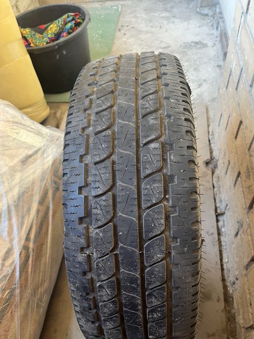 Шины зима 235/65 R17