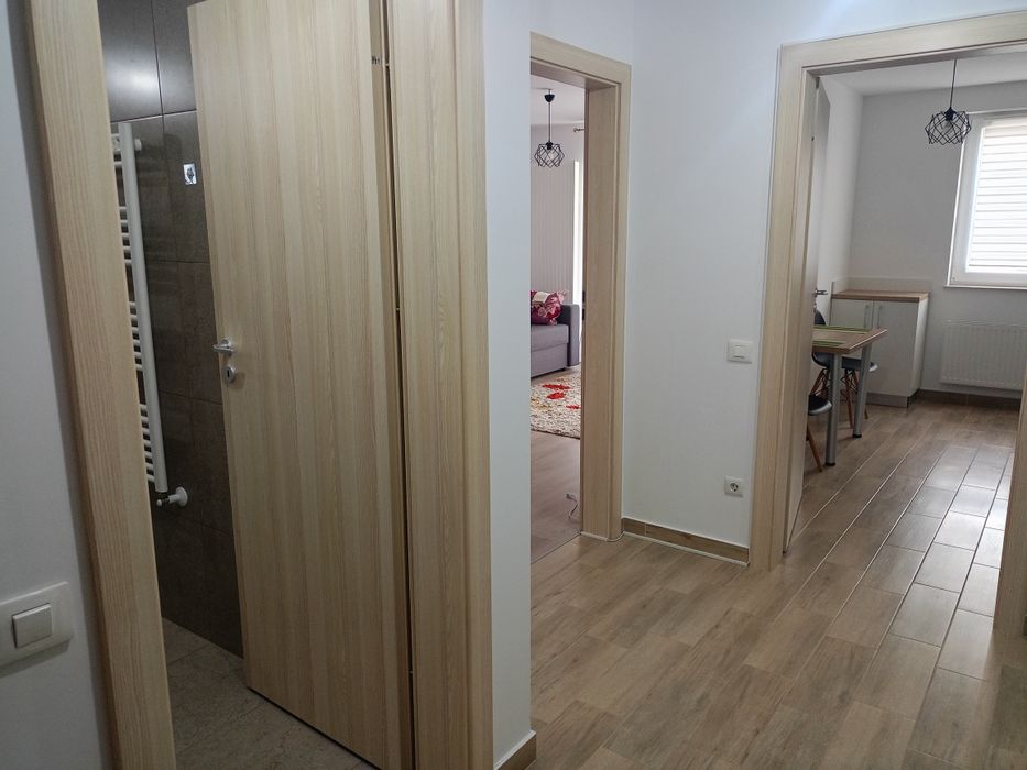 Particular închiriez garsonieră.