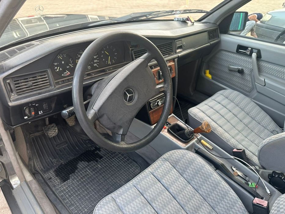Mercedes Benz 190e 2.0