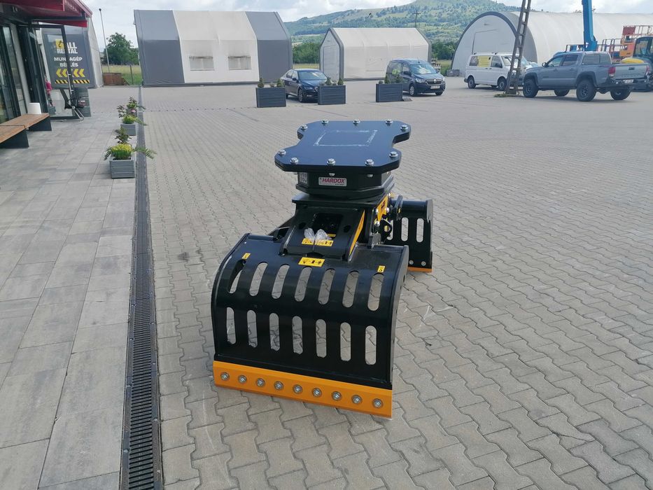 Cleste rotativa de la MB Crusher, model MB-G900