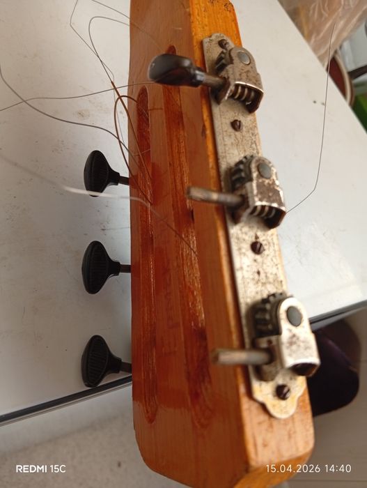 Срочно продам гитару