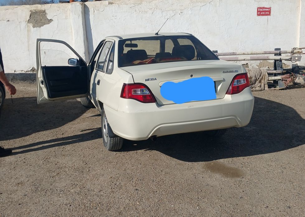 Nexia 2 ideal 5500$ kelishiladi