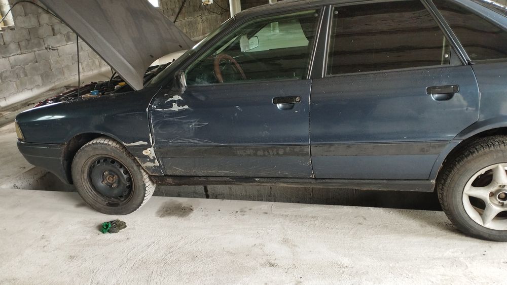 Продам машину Ауди 80 б3