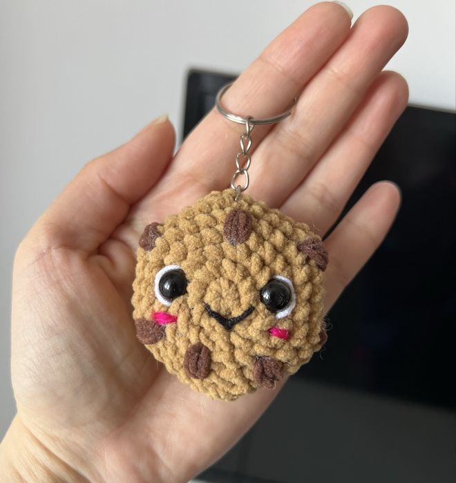 Fursec breloc crosetat amigurumi - cadou handmade