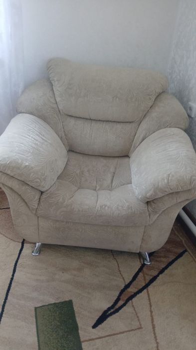 Продам диваны и кресло