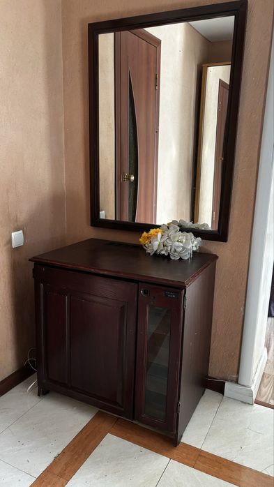 Продам зеркало с мини-баром
