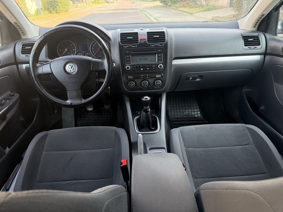 VOLKSWAGEN Golf 2010 — imagine 5