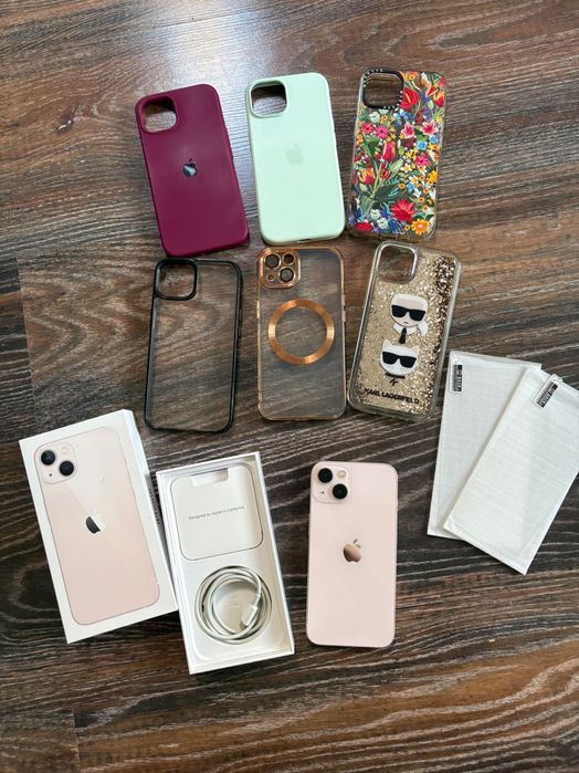 iPhone 13 Pink 256 GB + accesorii, stare impecabilă