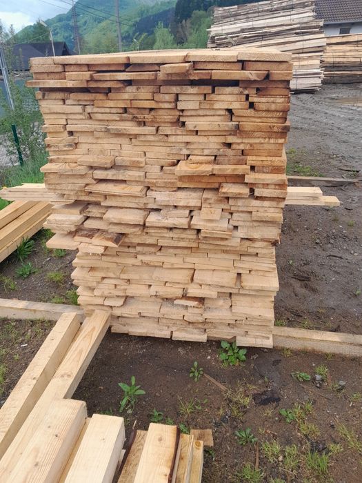 Vând cherestea rășinoase