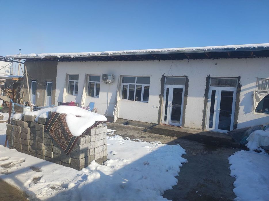 Srochna uy sotiladi  Navbahorda 6sotihli uy sotiladi