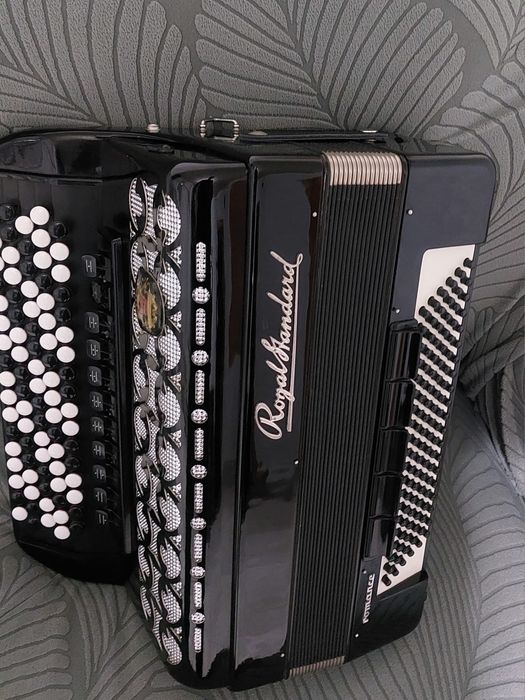 Продам   готово,выборные баяны