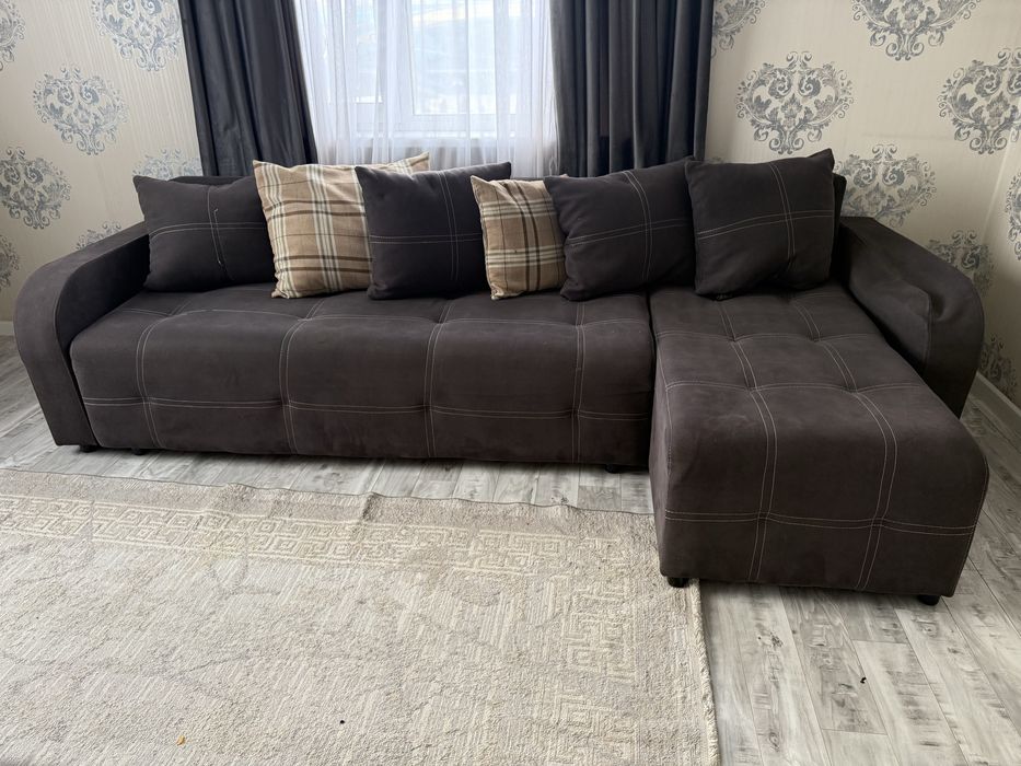 Продам диван угловой