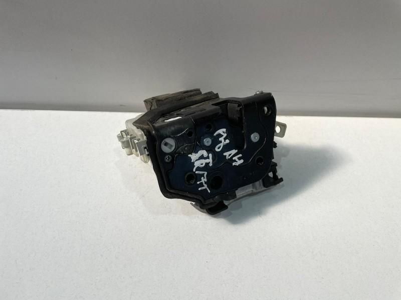 Broasca usa stanga fata volan dreapta Audi A8 4H D4 8j2837015e