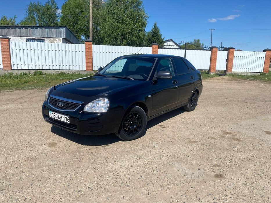 Продам приору 2012год.