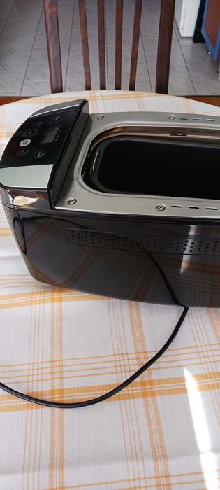 Хлебопекарна Gorenje с 2 бъркалки
