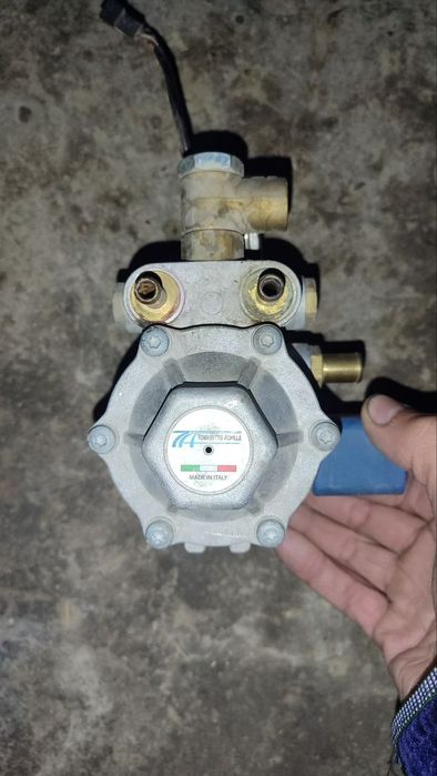 Metan gaz reduktor 4-pokoleniya kam ishlagan. Sparkdan yechilgan