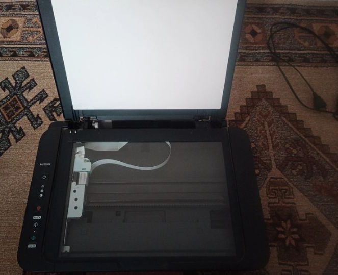 Imprimantă Canon MG2550S + 3 cartușe reîncărcabile + cablu alimentare