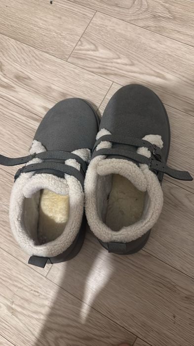 Продам уги 38 размер