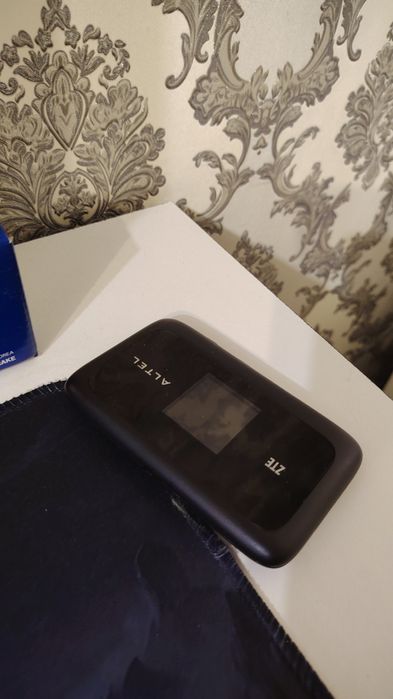 Продаю роутер универсальный