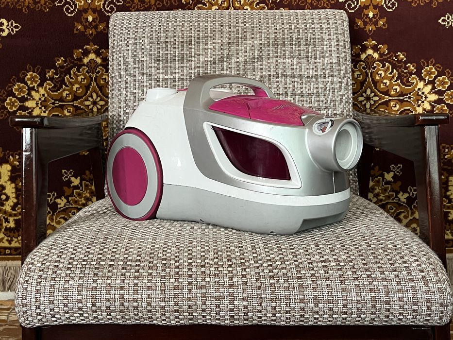 Пылесос Electrolux ZTI7610