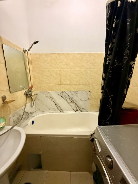 Продается 3 комнатная кв на Янгихаётский р-н, ориентир Спутник 16а