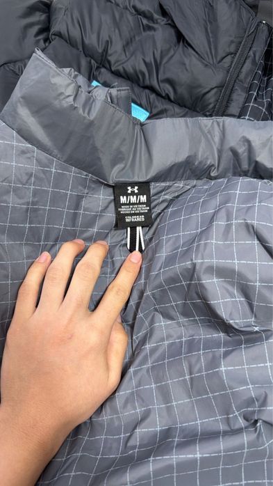 Under Armour Куртка и Жилетка