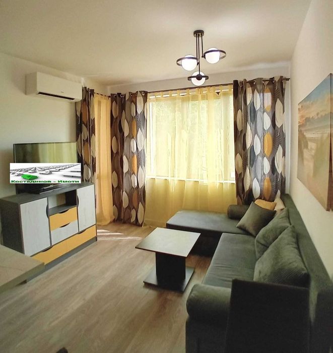 Продава се Тристаен апартамент в Пловдив, Кючук Париж - 68 кв.м за 2471 €/кв.м - Снимка #1