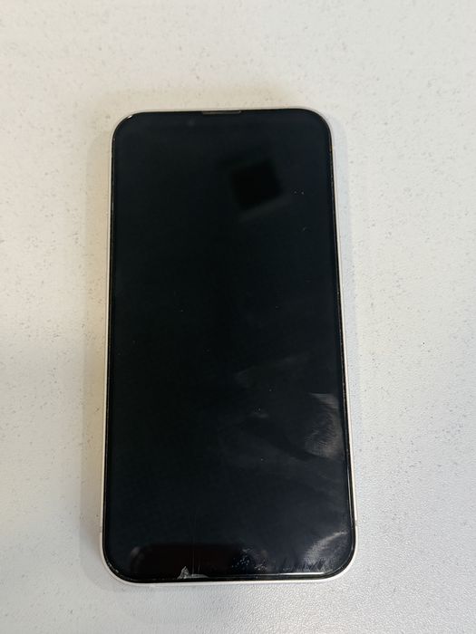 Продам iPhone 13 128гб белый