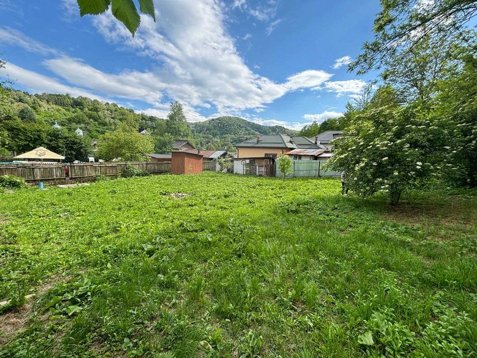 CASA DE VANZARE  ÎN ALUNIȘ, PRAHOVA – 1.559 MP TEREN, CENTRUL SATULUI