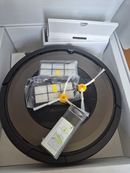 Робот прахосмукачка iRobot Roomba 896 – с кутия, в добро състояние!