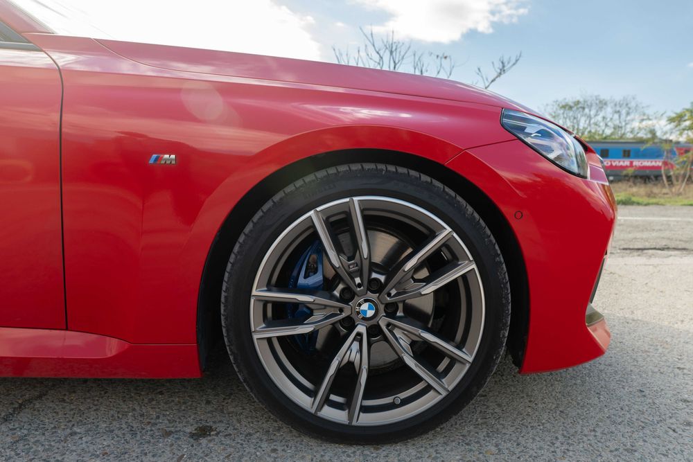 BMW M240i, 2023 – Stil si Putere