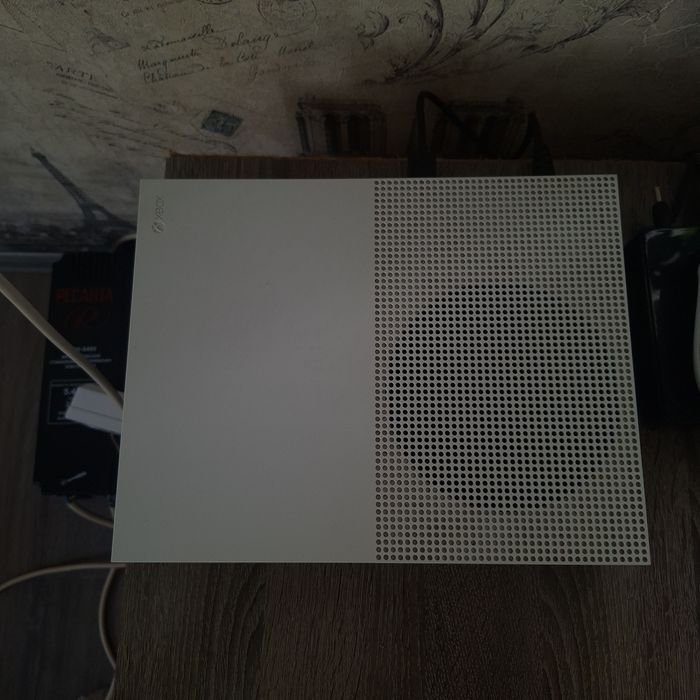 Приставка Xbox one s
