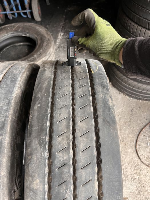 2 anvelope trailer/camion 245/70/17.5 , Continental , 8.5-9.5 mm