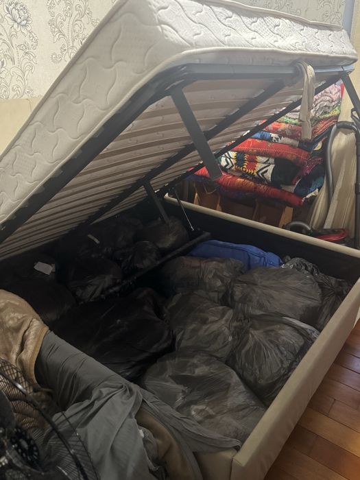 Продается 2-х спальная кровать