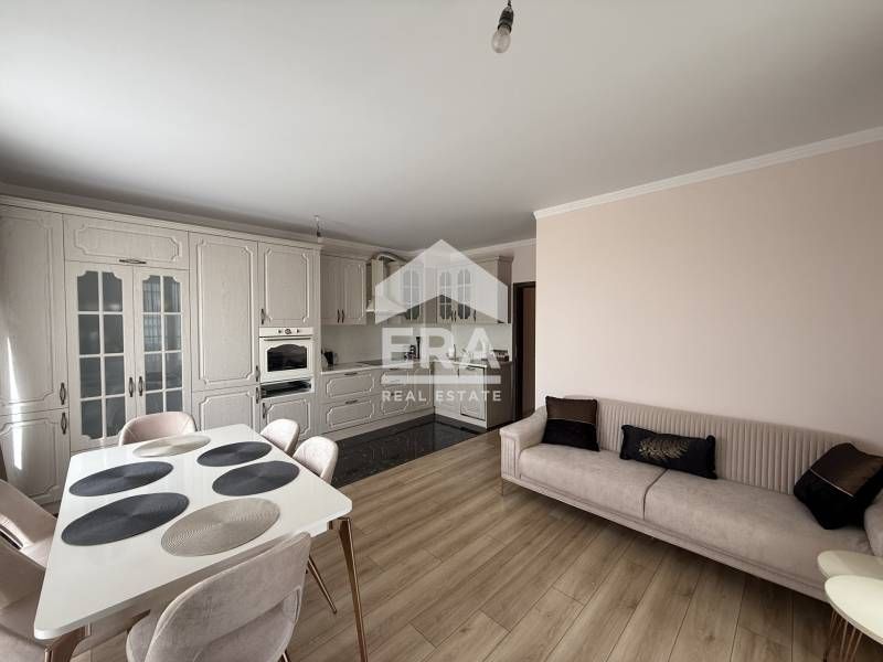 Продава се Тристаен апартамент в Варна, Трошево - 95 кв.м за 3222 €/кв.м - Снимка #1