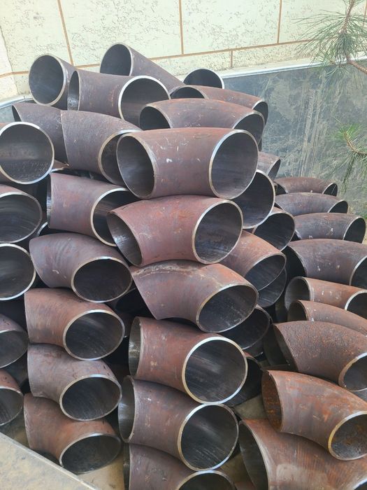 Отвод стальной размер от 15 до 1000, толщина от 5 до 12, бесшовные