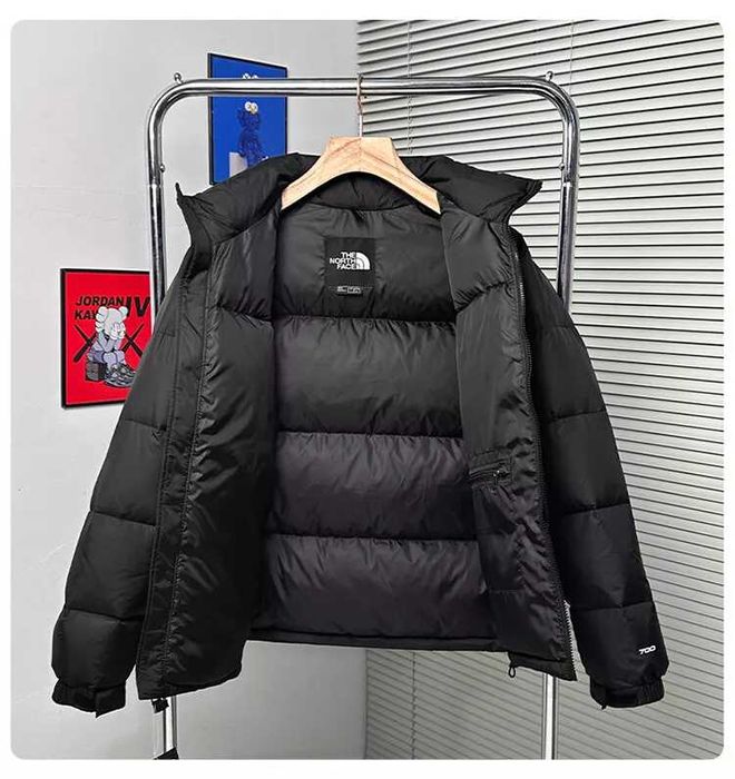 The North Face 700 Retro Black Geaca - STOC LIMITAT