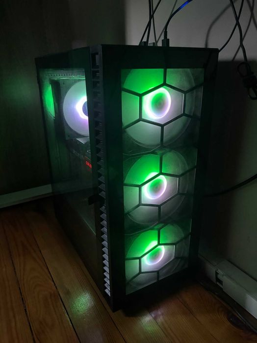 Gaming PC Ryzen 5 7400F / RTX 3070 / 32GB DDR5 / 1TB SSD