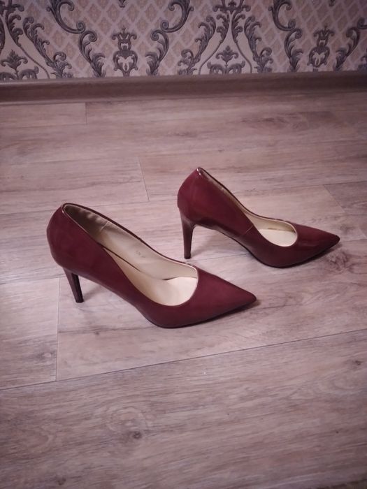 Продам модельные туфли