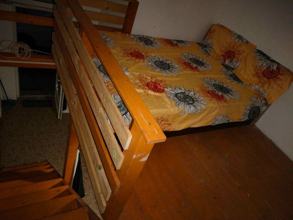 Inchiriez la TEATRU in centru apartament cu o camera pe Bulevard colt cu Unirii.