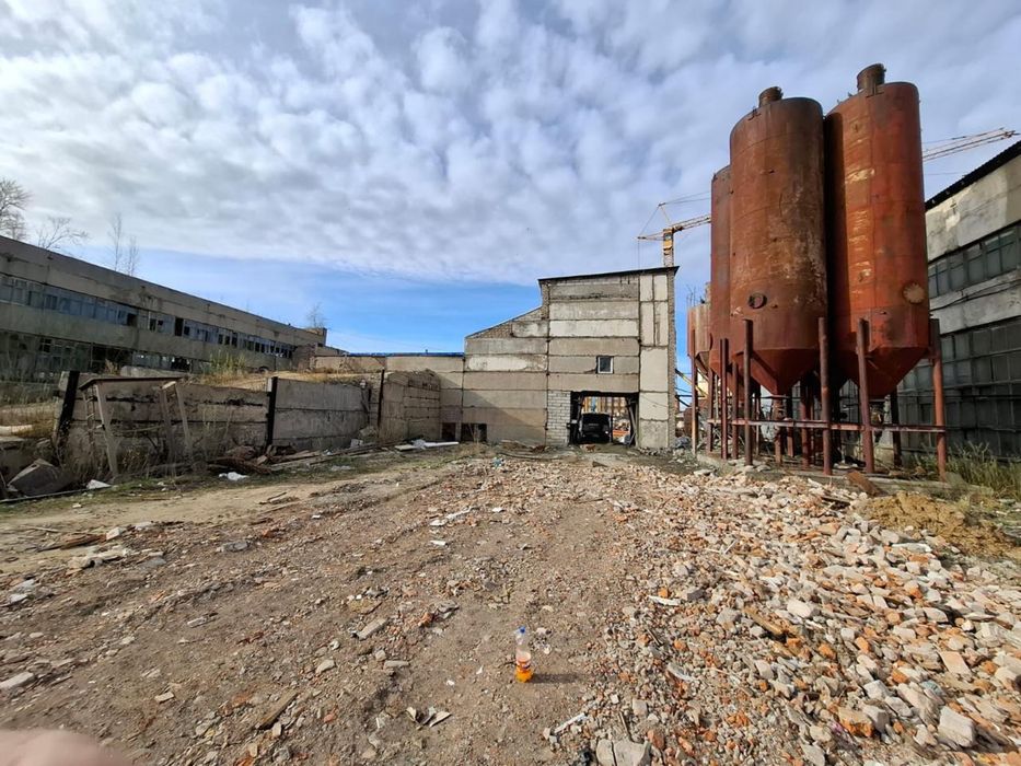 Завод 2 гектара продам