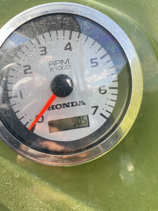Barca  + Motor HONDA 100 + Peridoc